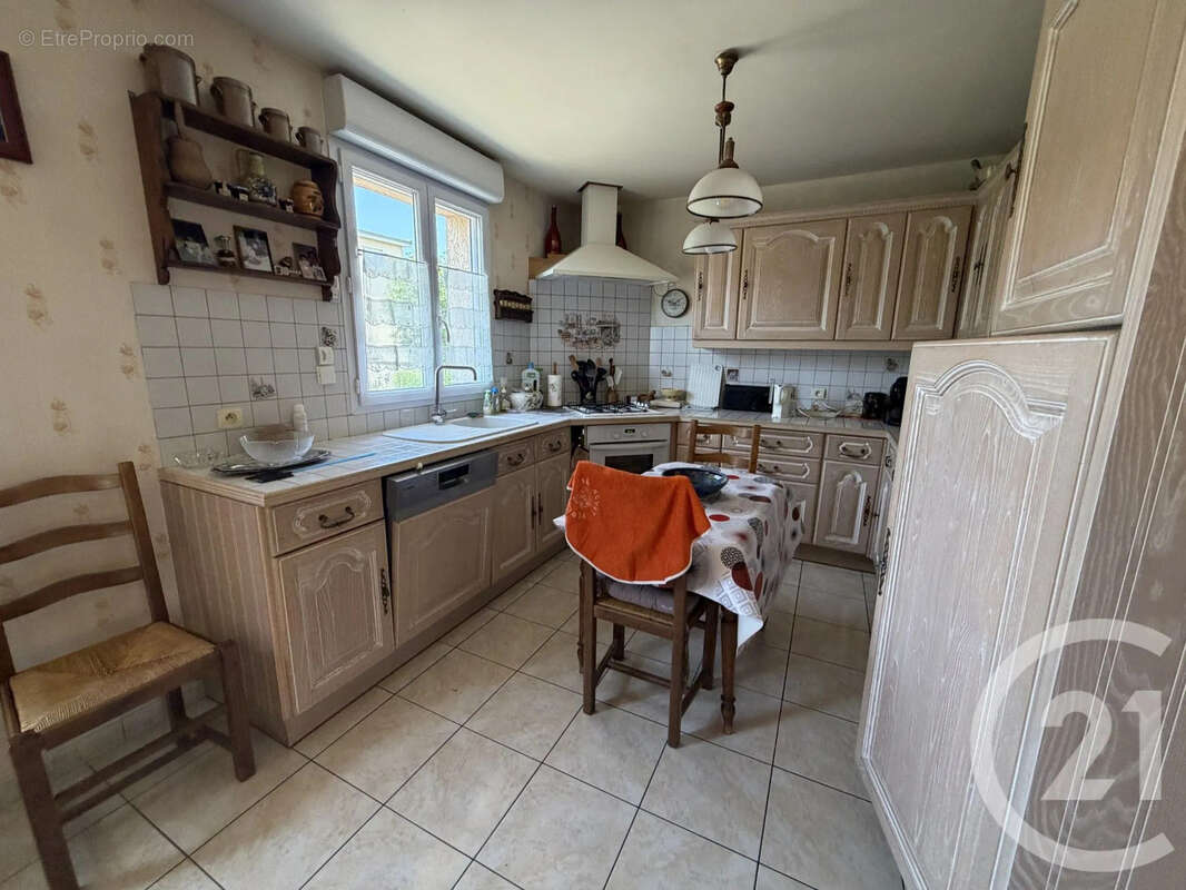 Maison 103 m² à Recy  - photo 8