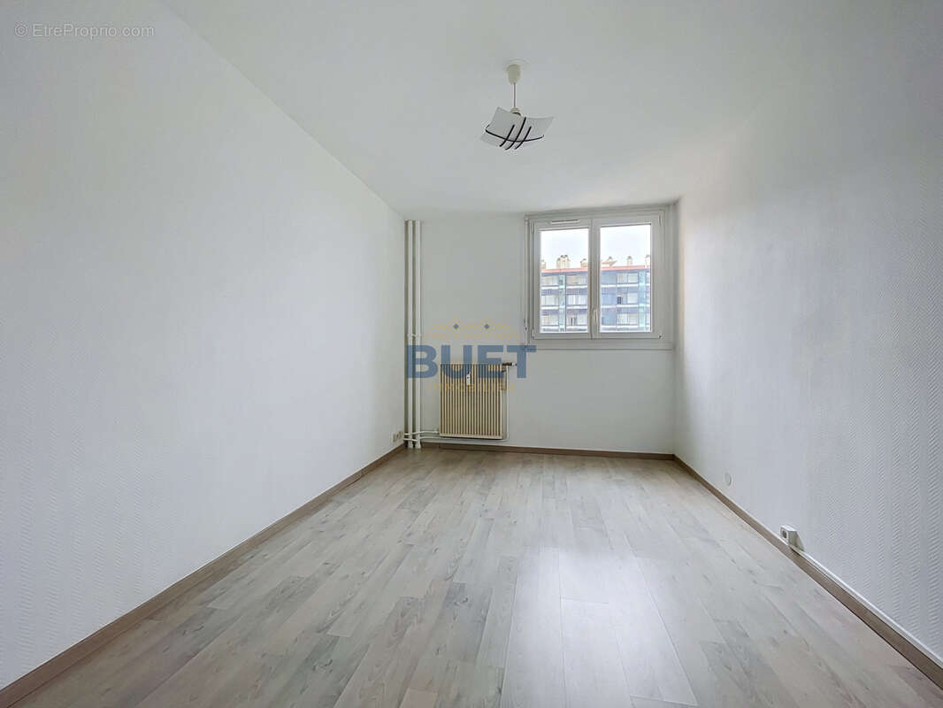 Appartement à CHENOVE