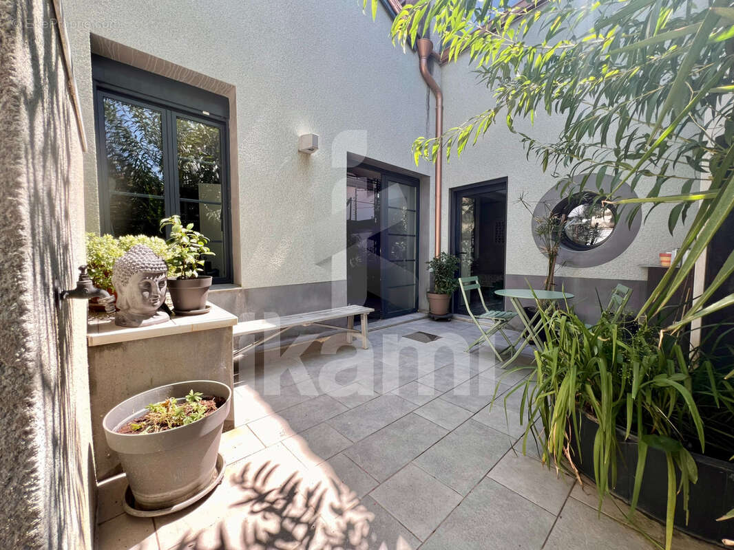 LOFT - 210 m2 - Terrasse 72 m2 - photo 11
