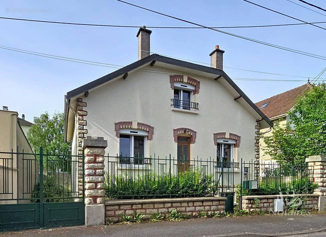 Maison à CHAUMONT