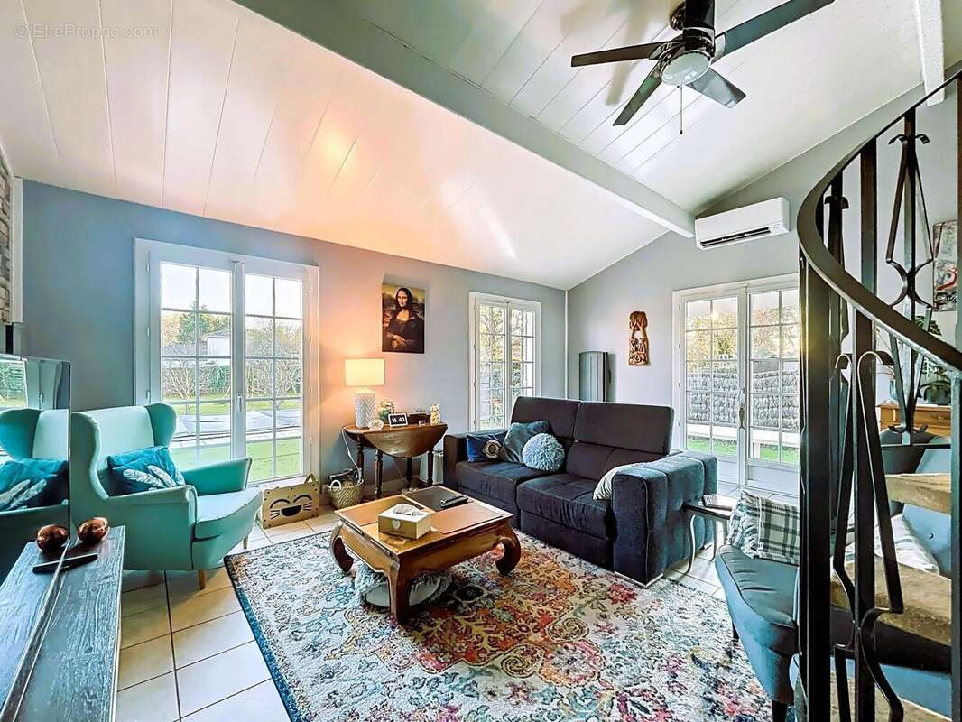 Photo 2 - Maison à SAINT-JEAN-D'ILLAC