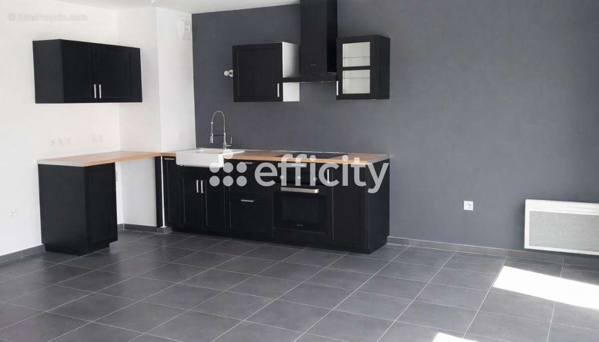 Appartement à ROUSSET