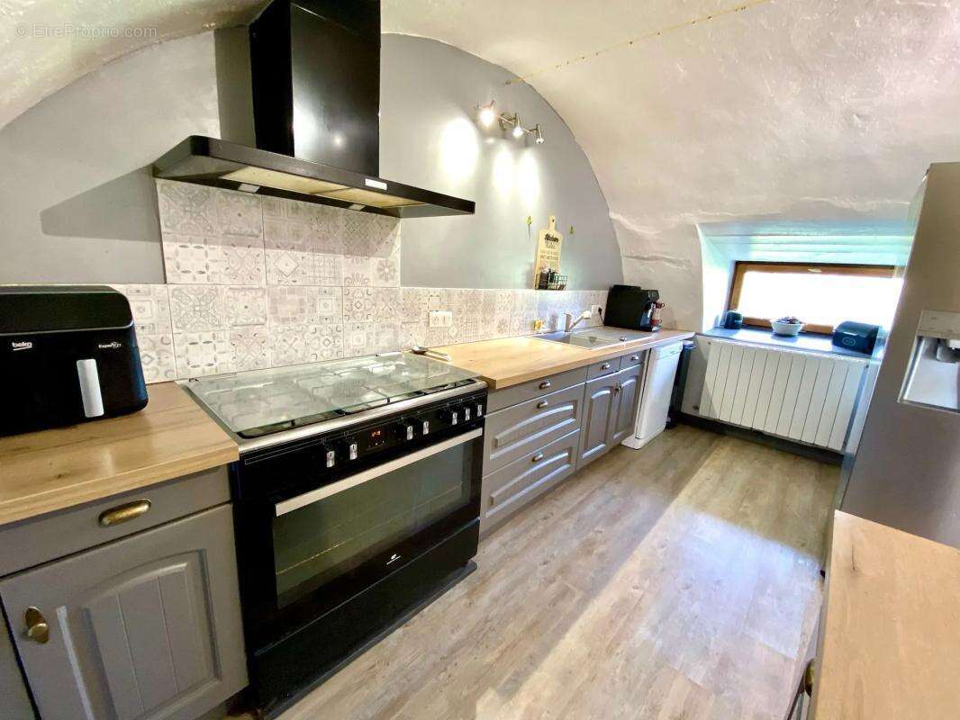 Maison à SAINT-BEAUZELY