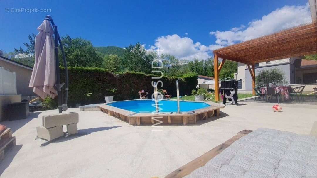 Maison à SAINT-GEORGES-DE-COMMIERS