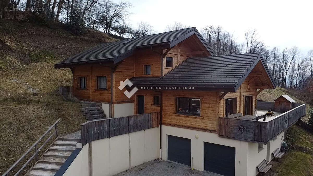 Maison à VENTHON