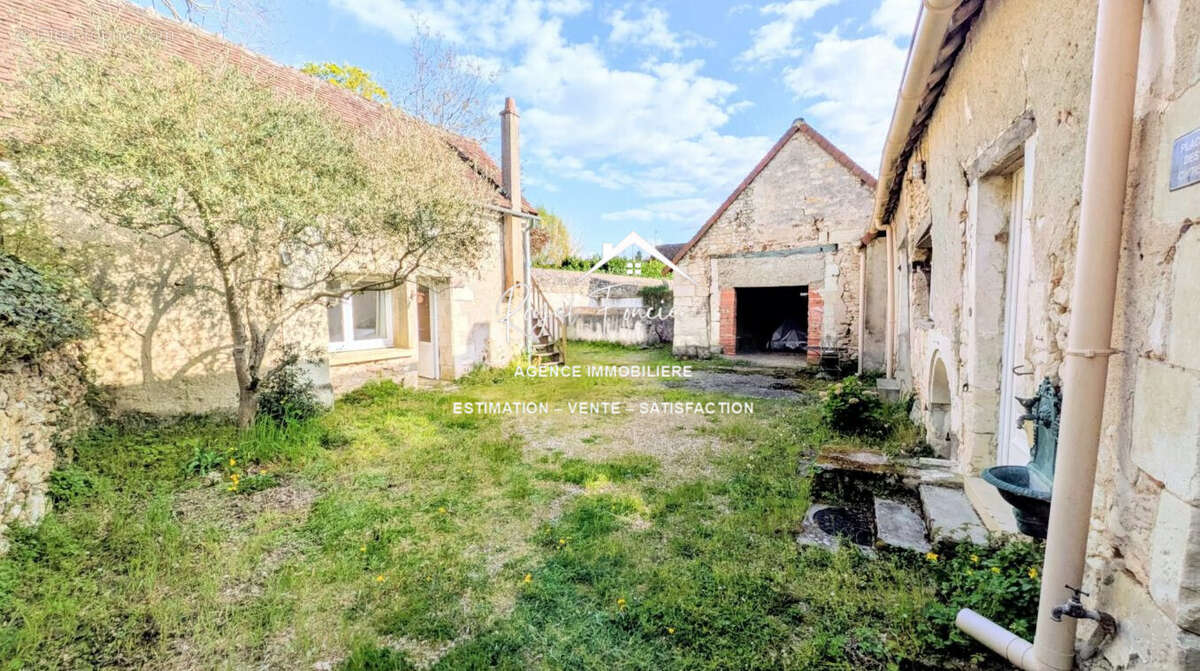 Maison de campagne à rénover  - Maison à YZEURES-SUR-CREUSE