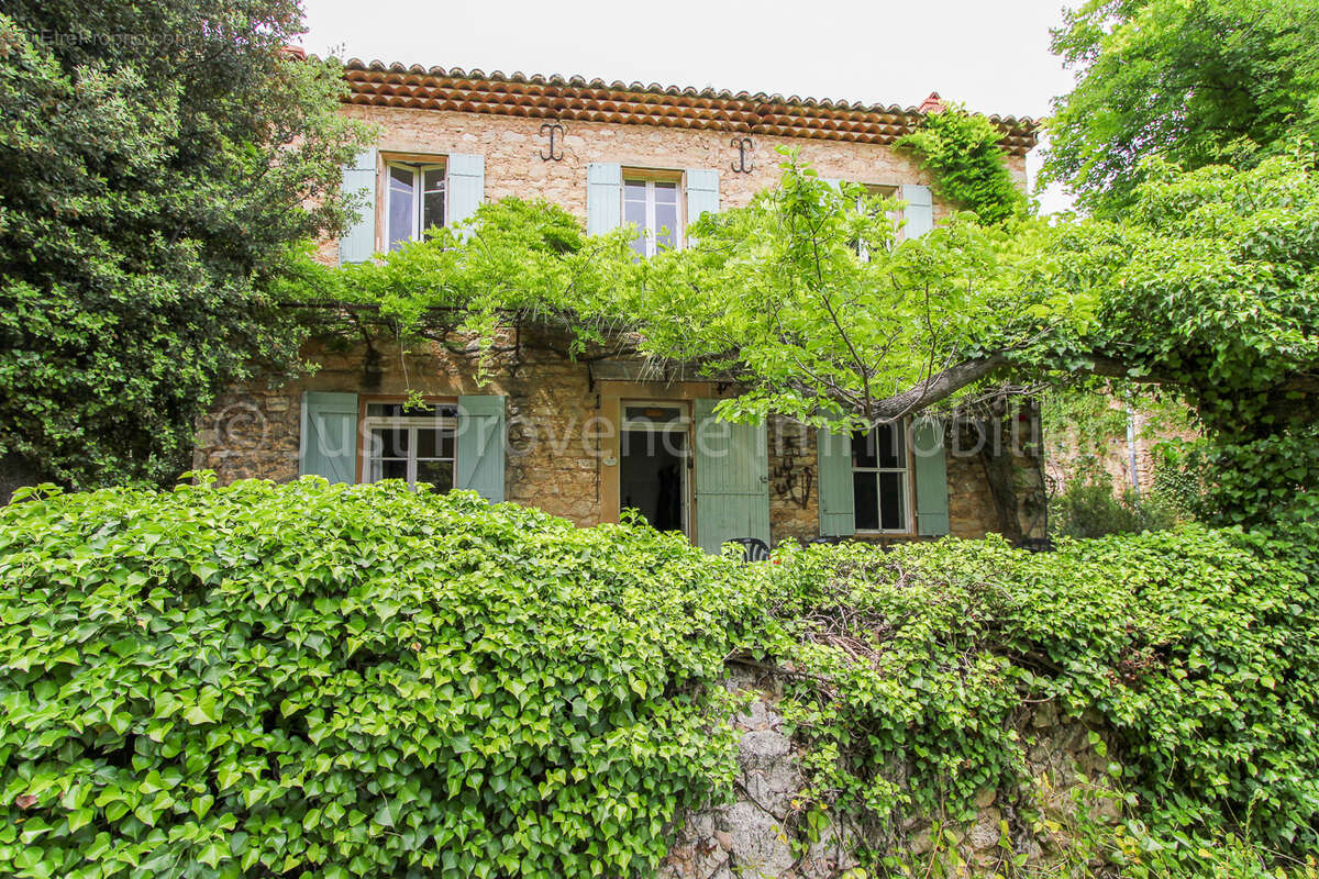 Maison à SUZETTE