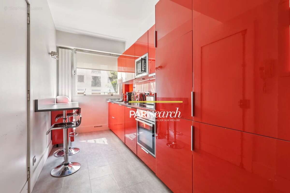 Appartement à PARIS-8E