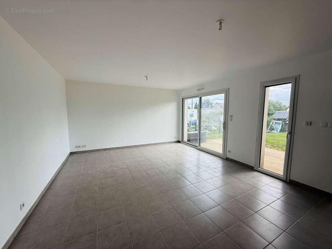 Maison à VAL-D&#039;IZE