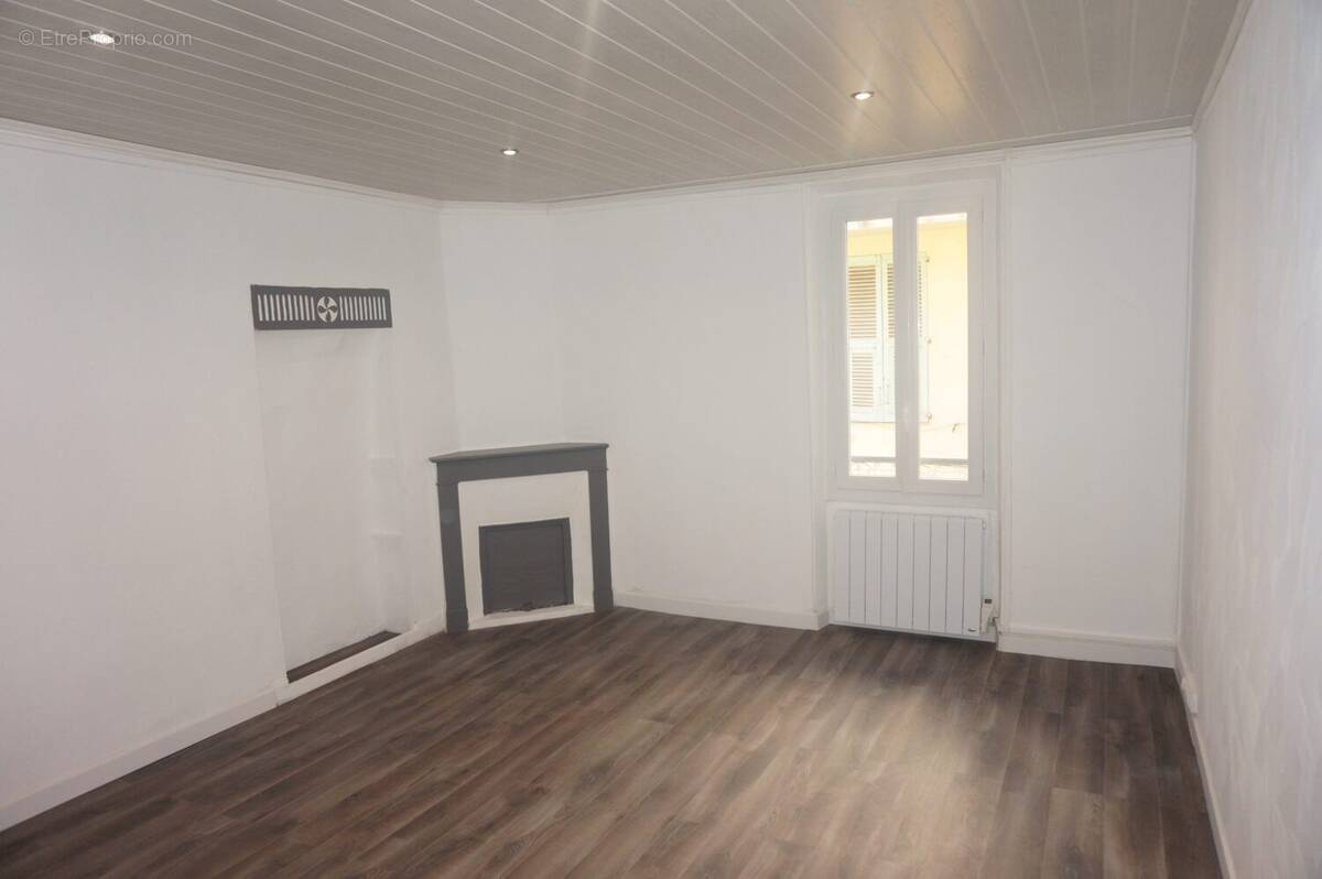Appartement à VALLAURIS