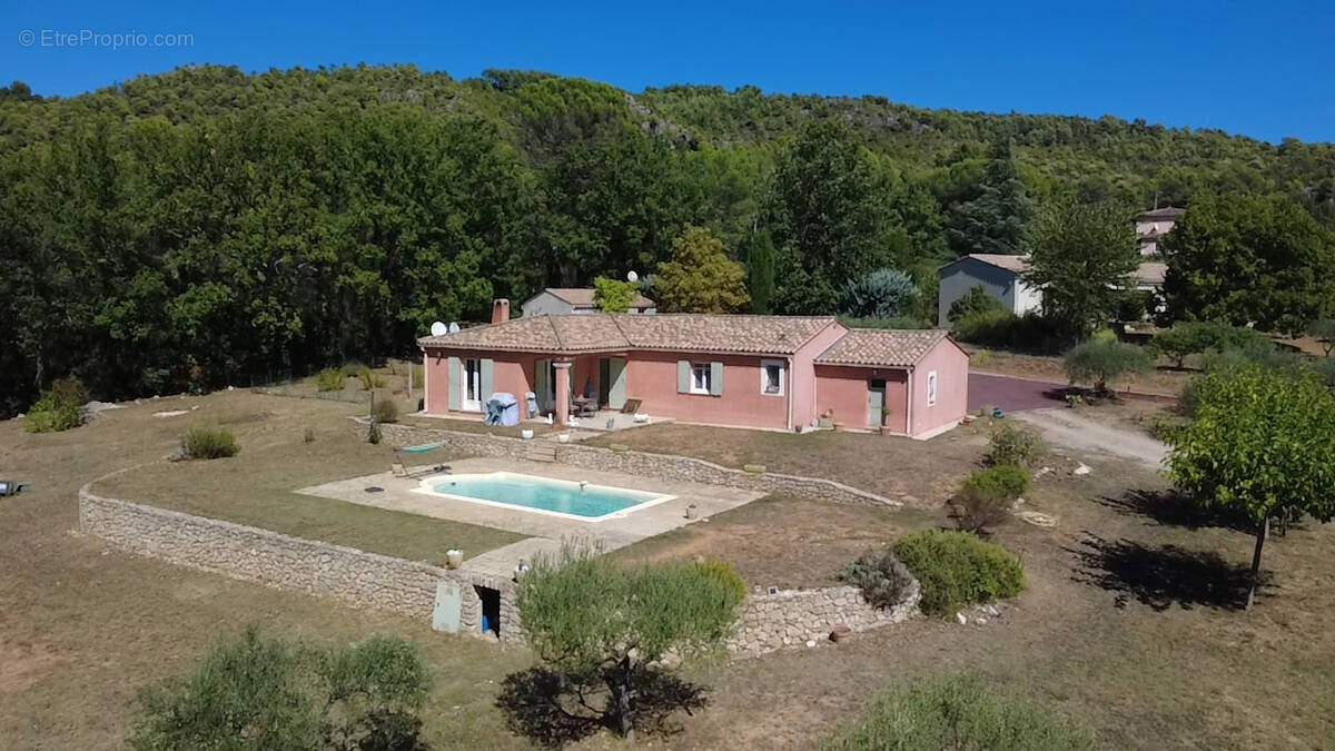 Maison à VILLECROZE