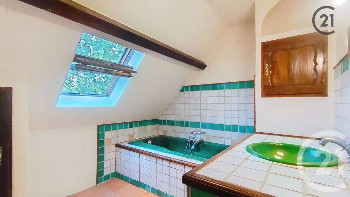 Maison à OZOUER-LE-VOULGIS