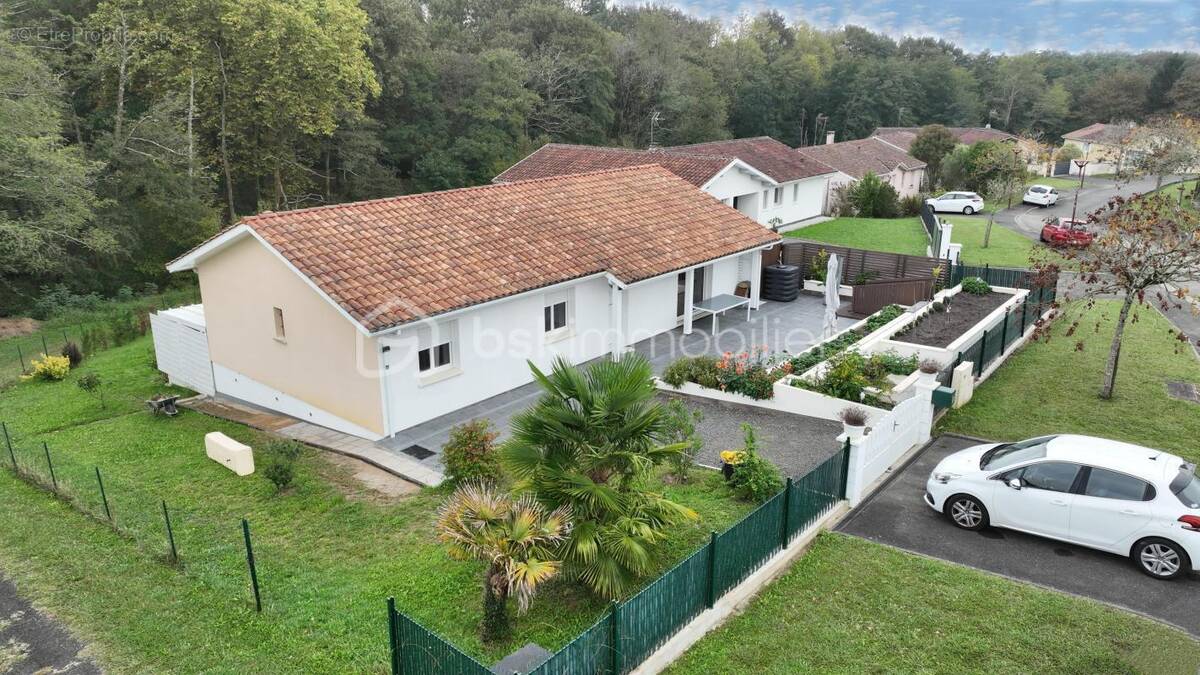 Maison à HEUGAS
