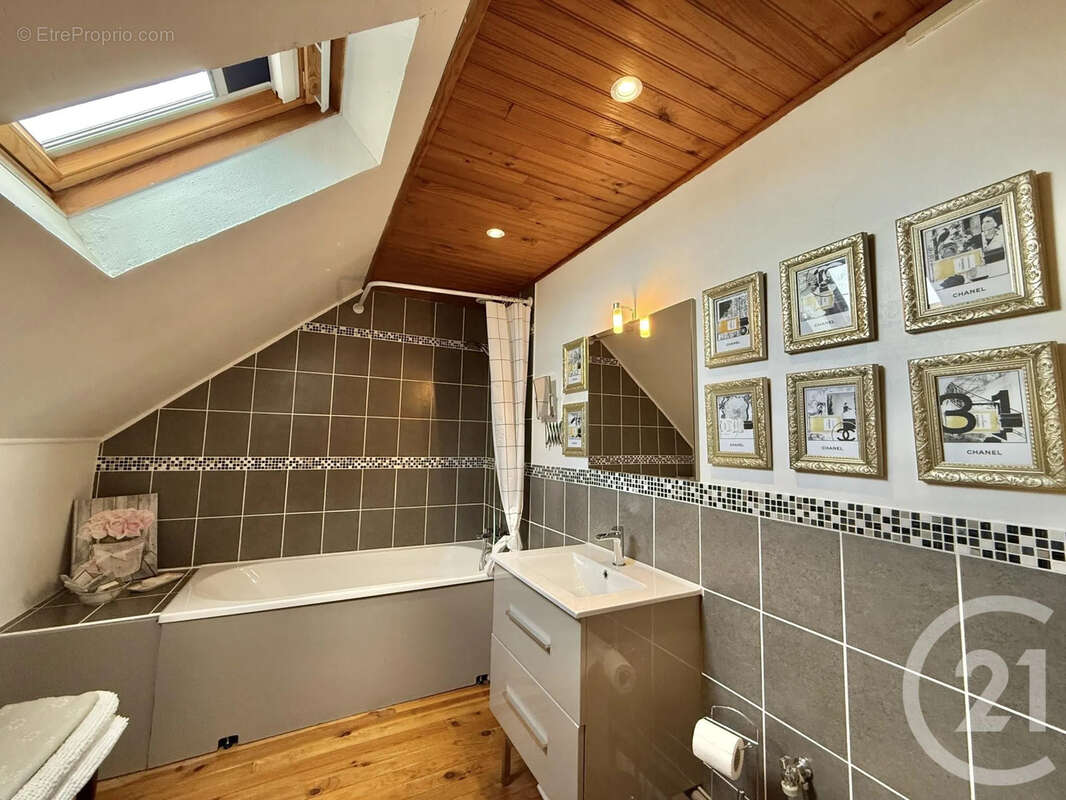 Maison à JALIGNY-SUR-BESBRE