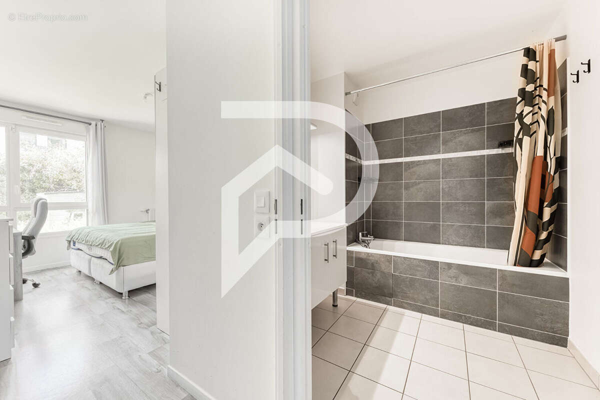 Appartement à COLOMBES