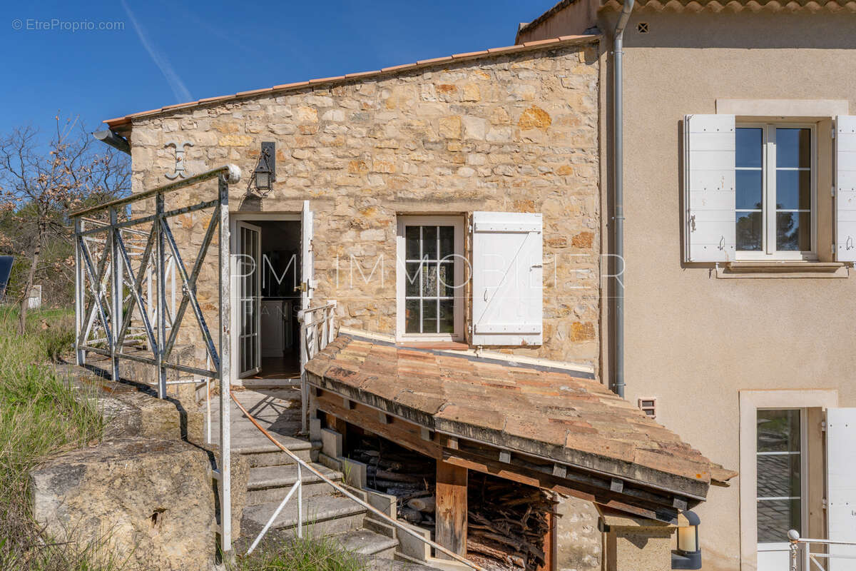 Maison à ANSOUIS