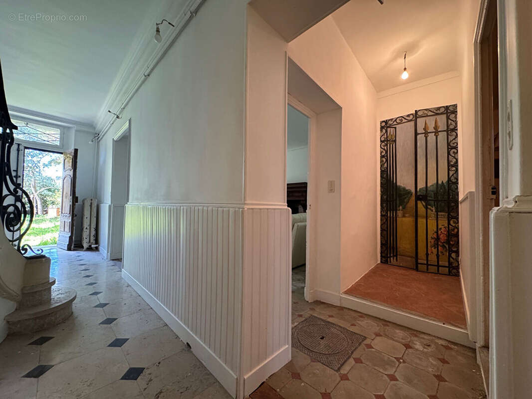 Autre à MARSEILLE-12E