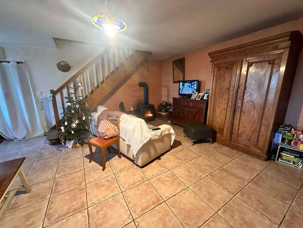 Photo 2 - Maison à BOUILLE-COURDAULT