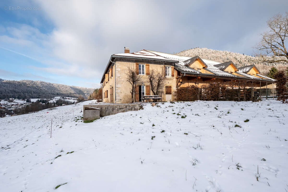 Appartement à JOUGNE