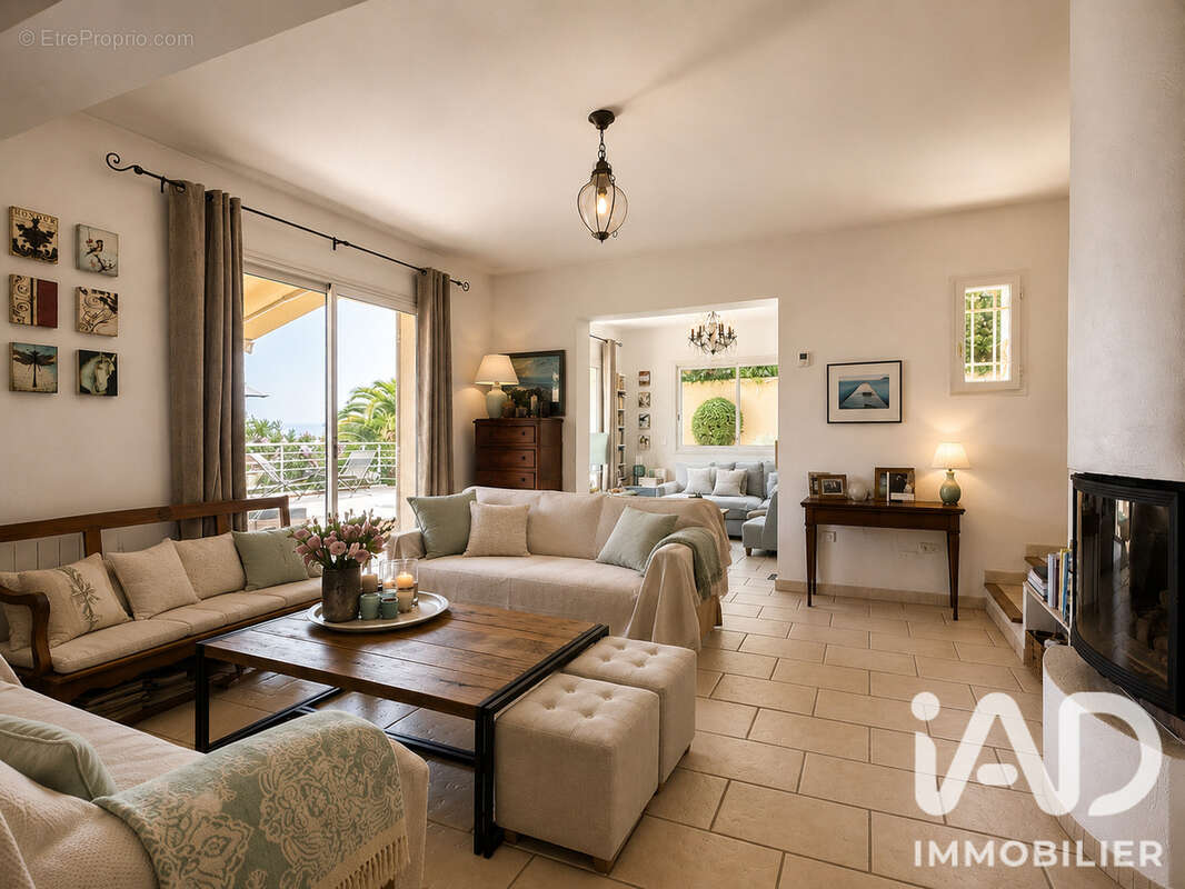 Maison 133 m² à Mandelieu-La-Napoule  - photo 4