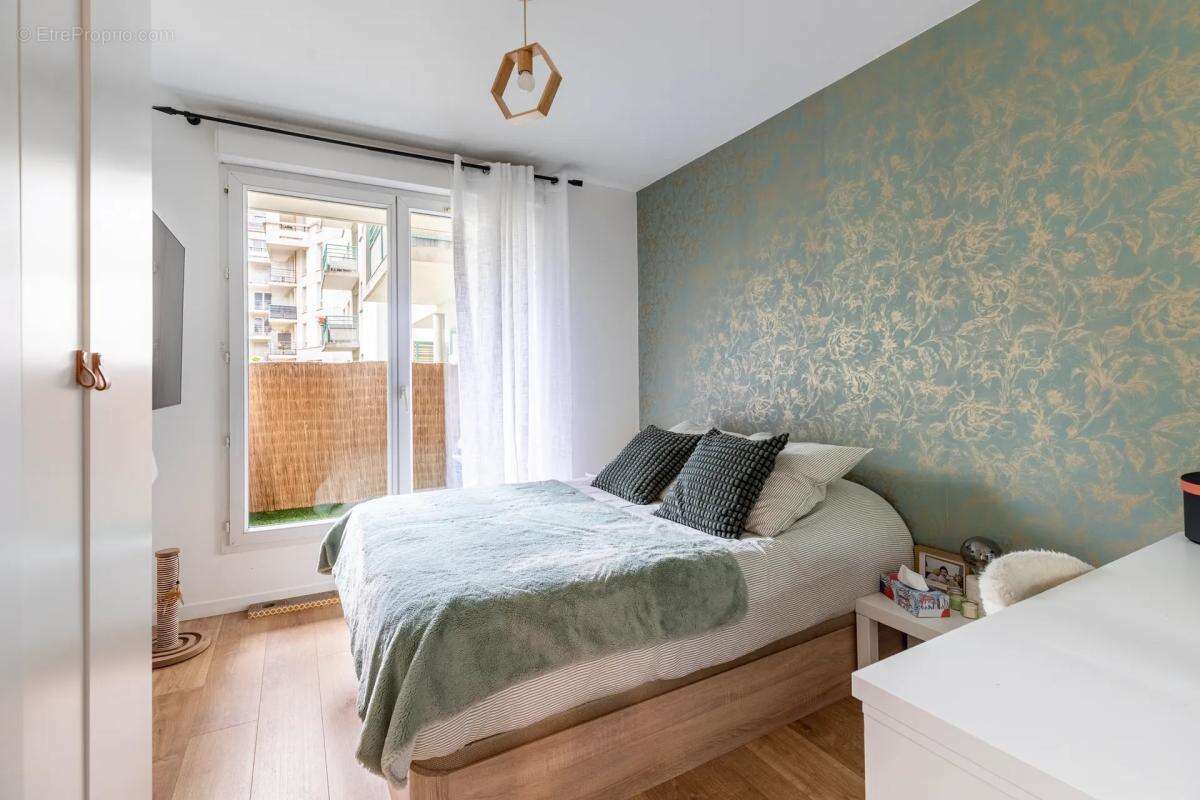 Appartement à CLICHY