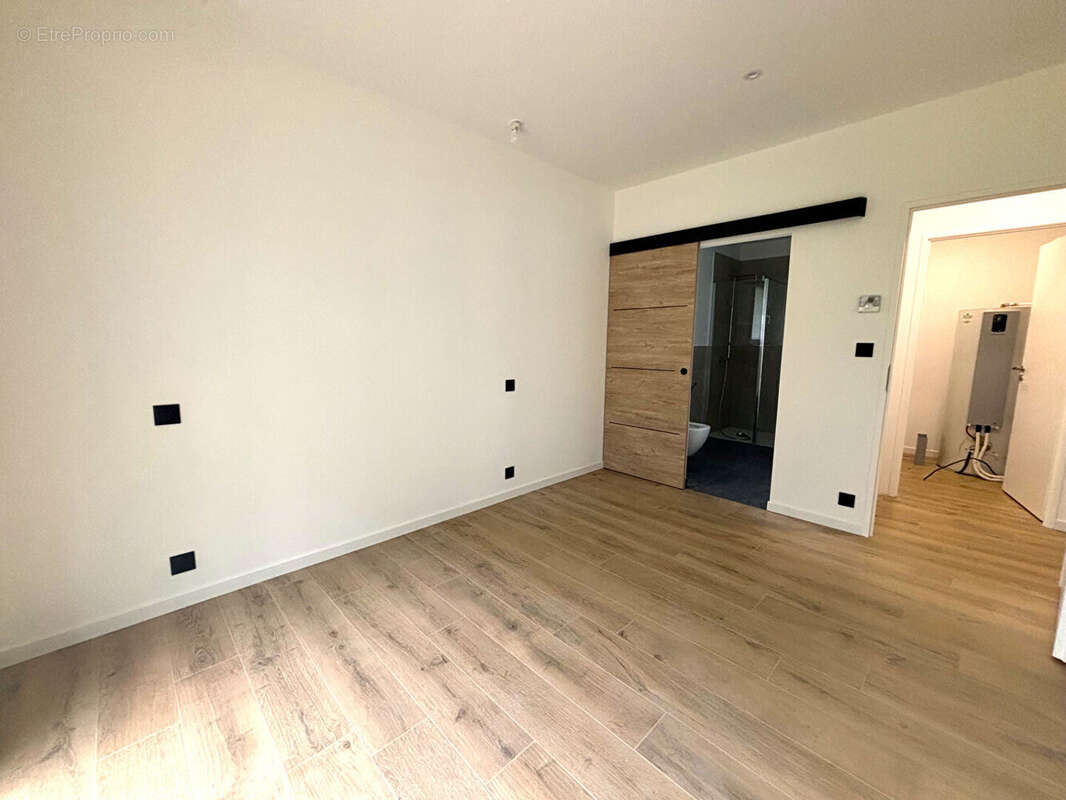 Maison neuve de plain-pied 134 m² proche commerces et collège ! - photo 7