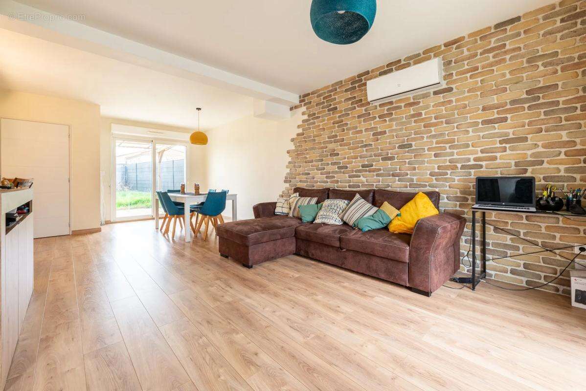 Maison à BOUGUENAIS