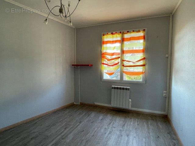 Maison à LA BAZOCHE-GOUET