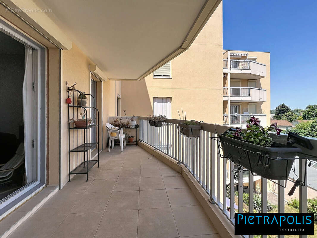 Appartement à OULLINS