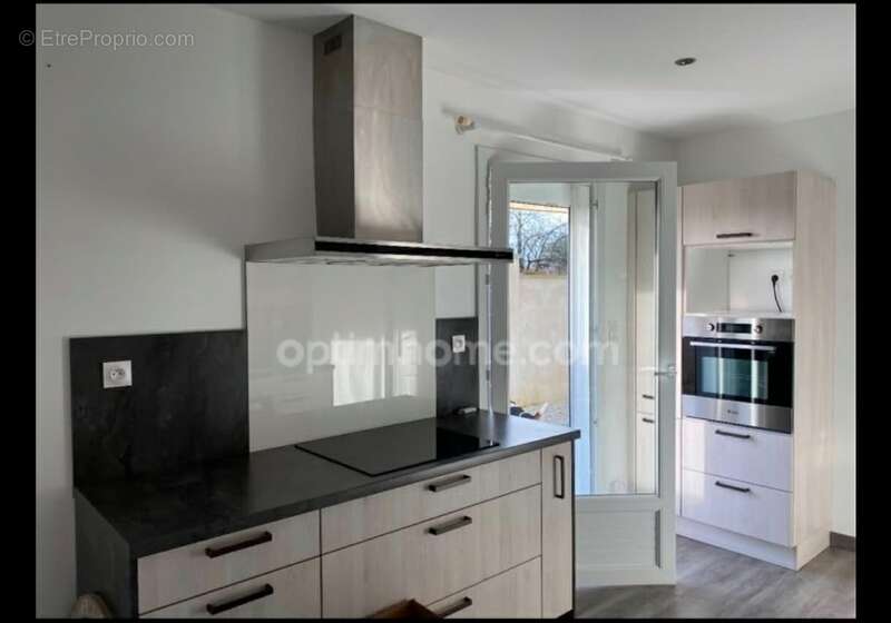 Maison à ROULLET-SAINT-ESTEPHE