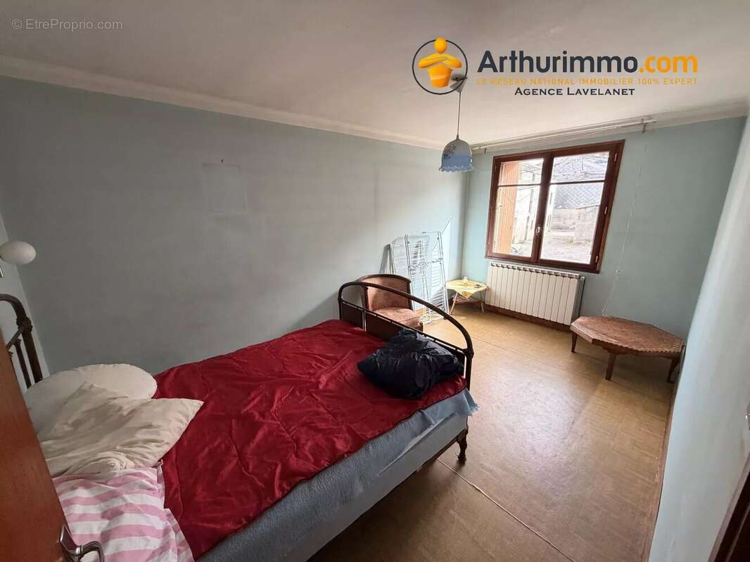 Maison à VILLENEUVE-D'OLMES