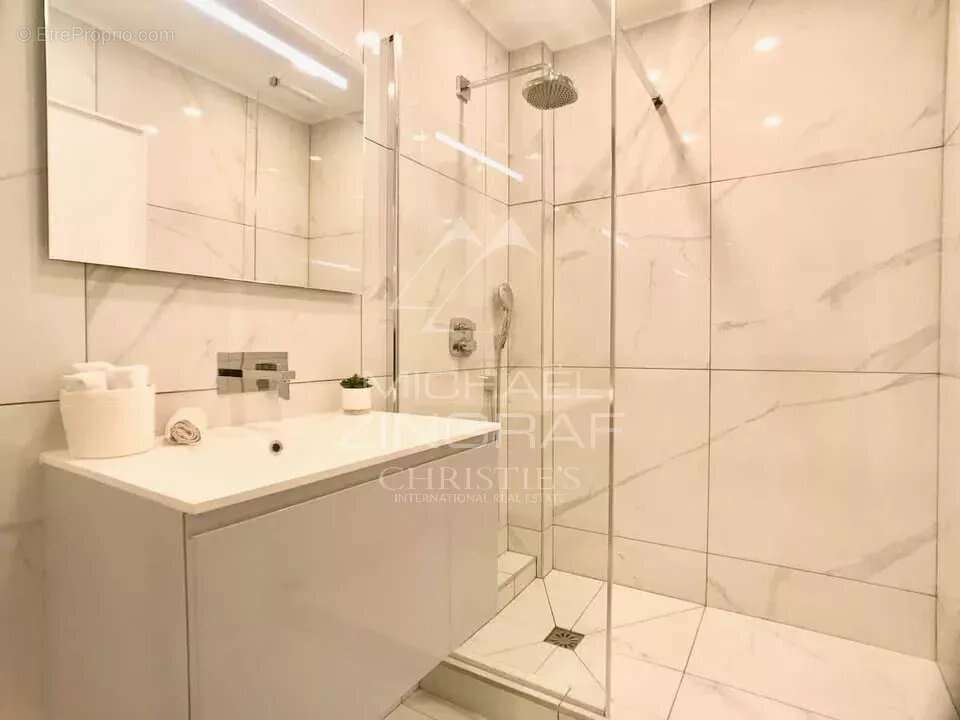 Appartement à VALLAURIS