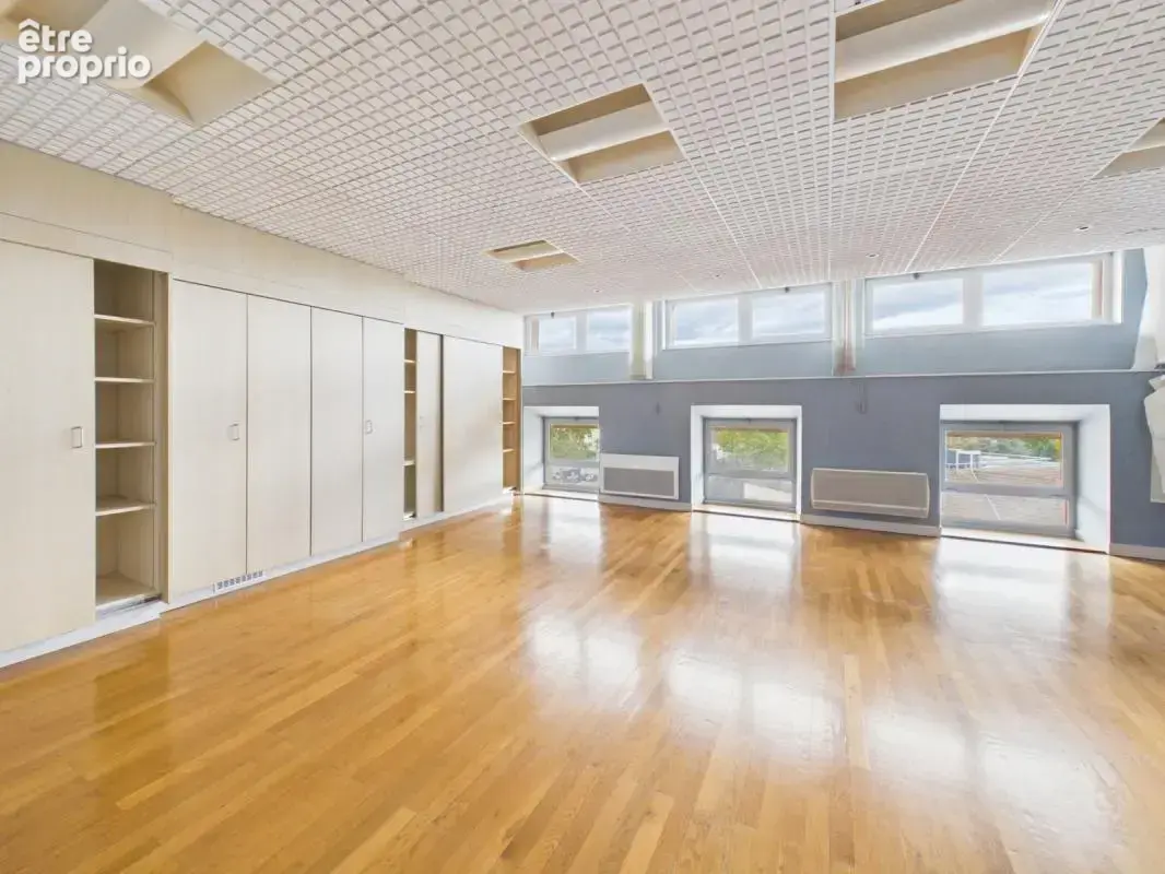 Lons-le-saunier — bureaux lumineux/ascenseur/stationnements - photo 7