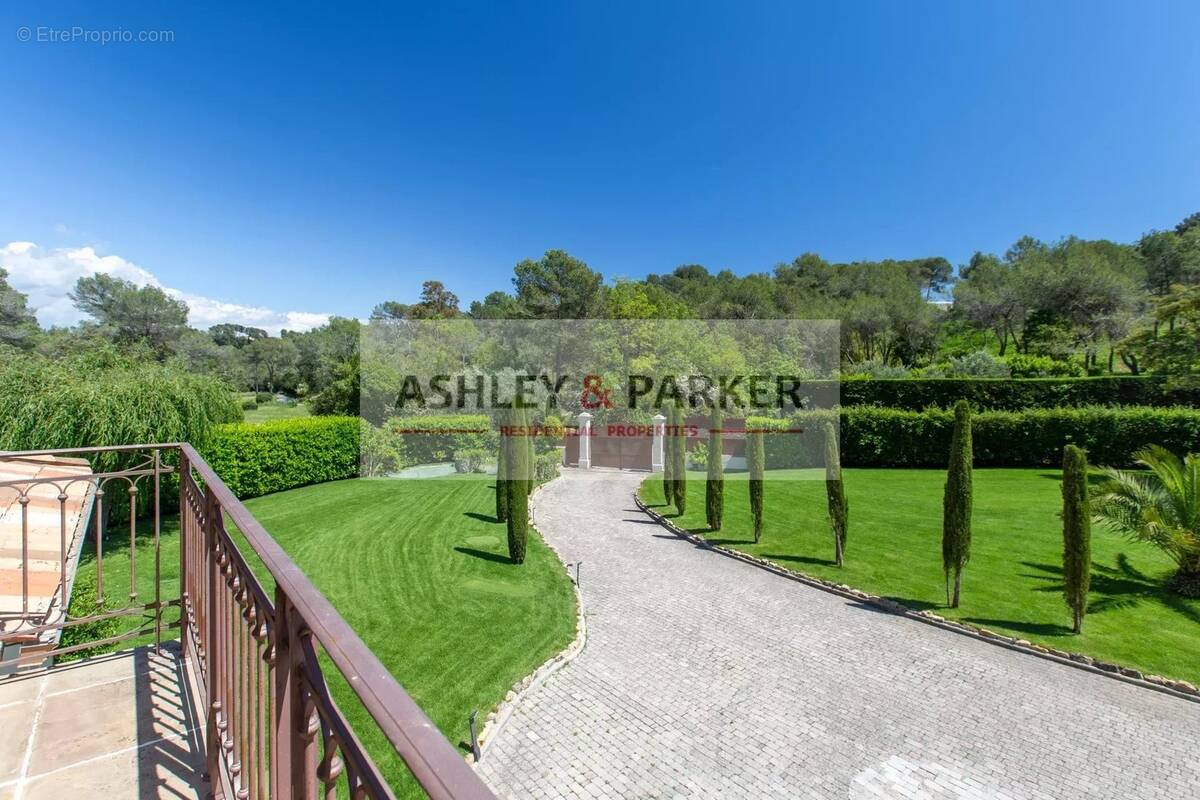 Maison à MOUANS-SARTOUX