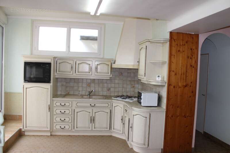 Maison à SAINT-PIERRE-MONTLIMART