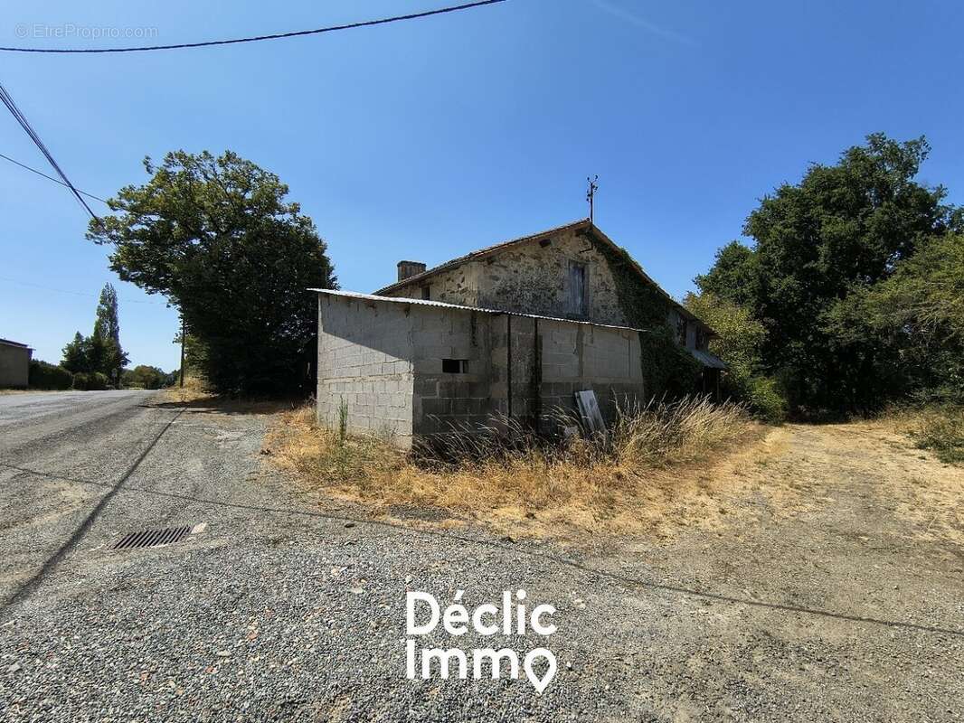 Ancienne forge de charme avec un potentiel brut. - photo 3