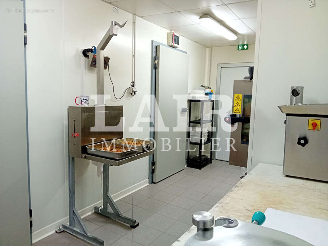 Commerce à FOUGERES