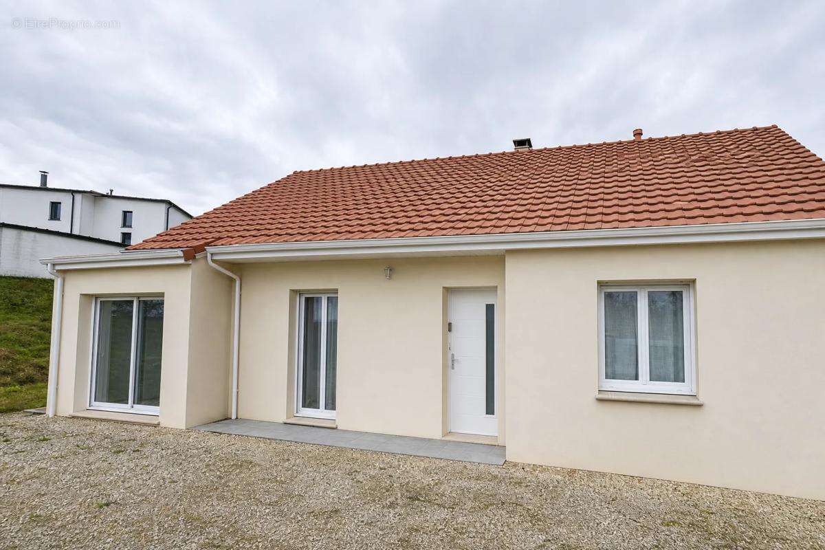 Maison récente de plain-pied à Bourges - photo 2
