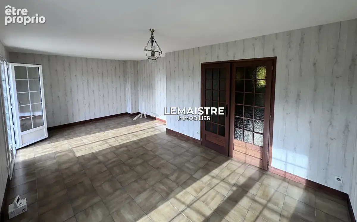 Maison à vendre - Goderville  centre- 120 m² - 5 chambres - Vie de plain-pied - Sous-sol - DPE D - photo 6