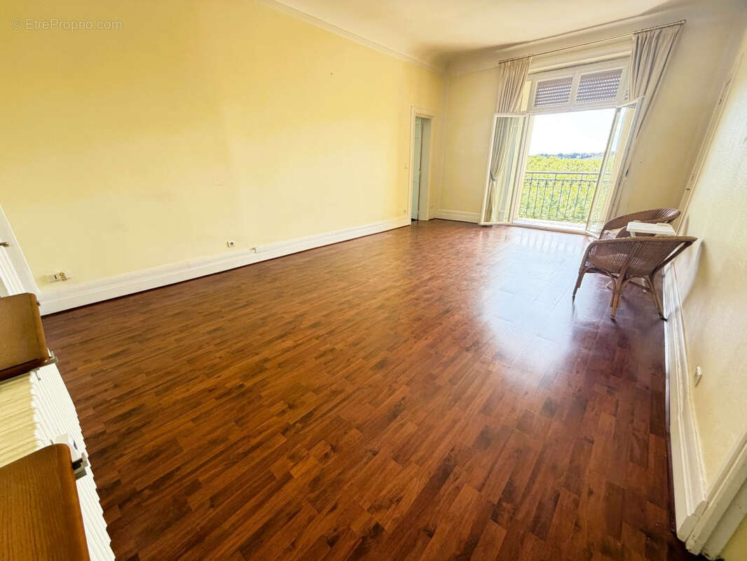Appartement T3 avec vue exceptionnelle sur les parcs - photo 2
