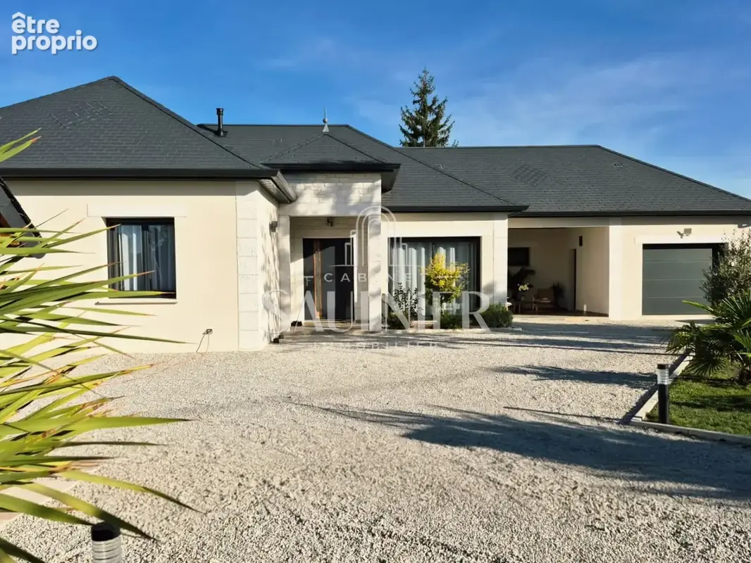 Maison à CONTRES