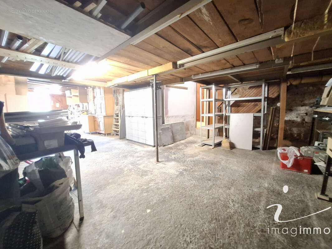 Rare maison de village de type 4 avec cours et garage de 60 m2 ! - photo 19