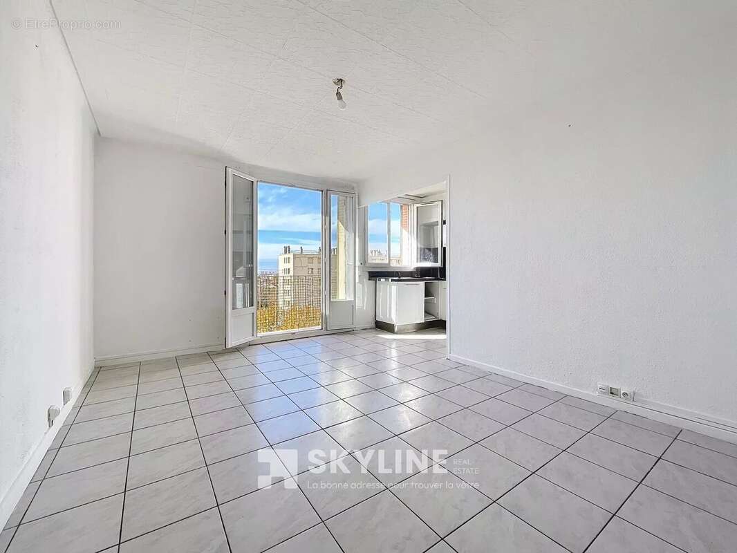 Appartement à MARSEILLE-14E