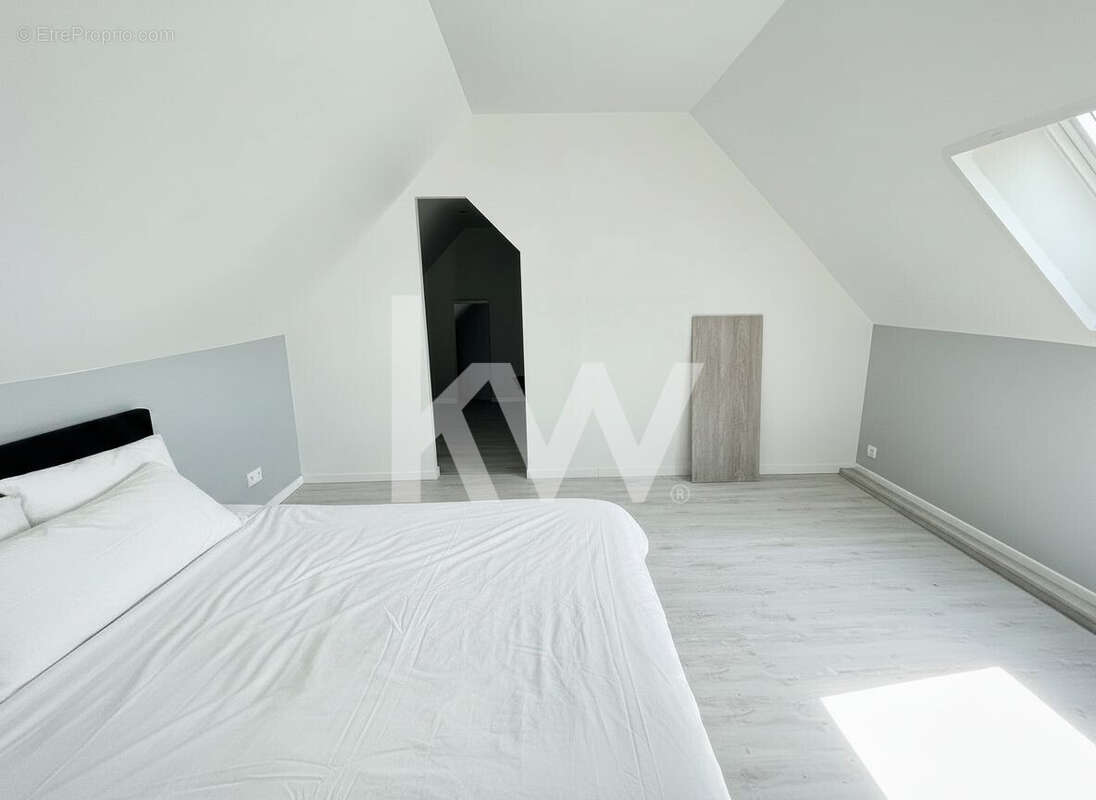 Maison 120 m² à Fay-Aux-Loges  - photo 8