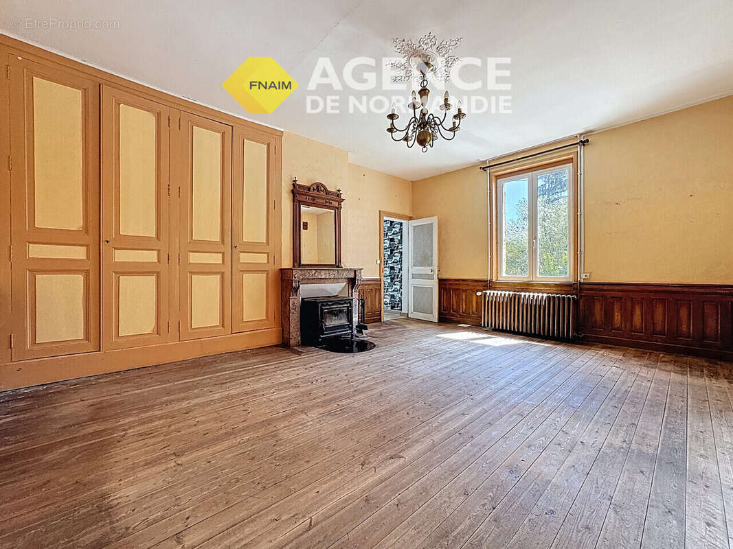 Maison à MONTREUIL-L&#039;ARGILLE