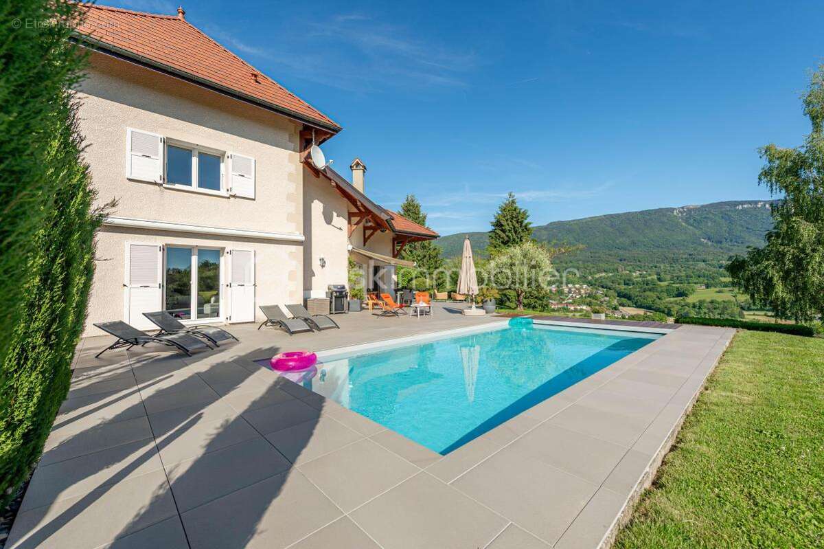 Maison à CHAPEIRY