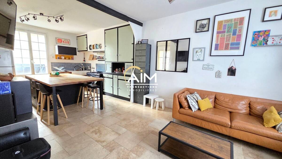 Maison à MONTLOUIS-SUR-LOIRE