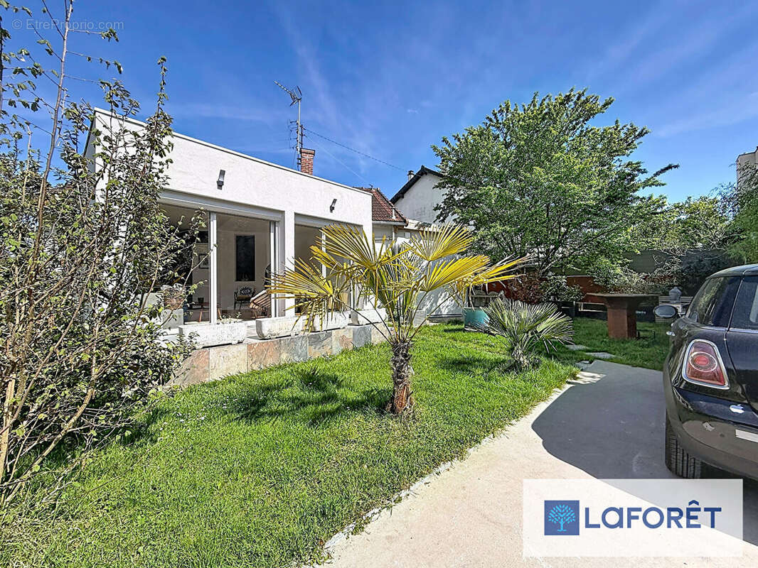 Maison à CHAMPIGNY-SUR-MARNE