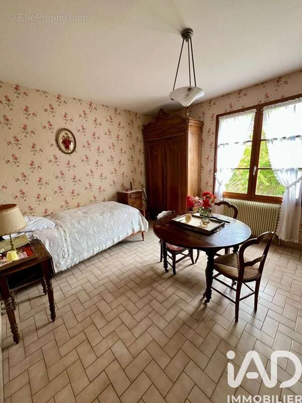 Maison 189 m² à Saint-Florent-Sur-Cher  - photo 6