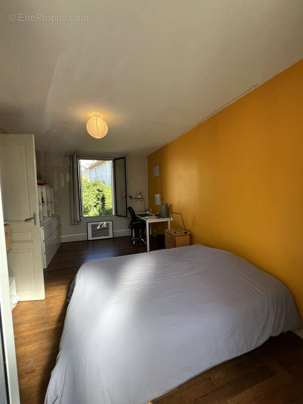 Maison à SAINT-SATUR